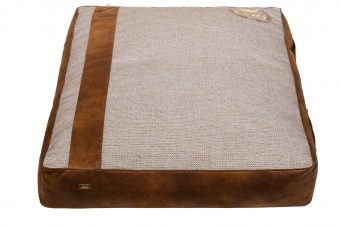 Matrac Cazo Premium, spĺňa všetky náročné kritéria potrebné pre pohodlie vášho domáceho maznáčika, ktorými sú kvalita, komfort, moderný dizajn, originalita a jednoduchosť v údržbe.